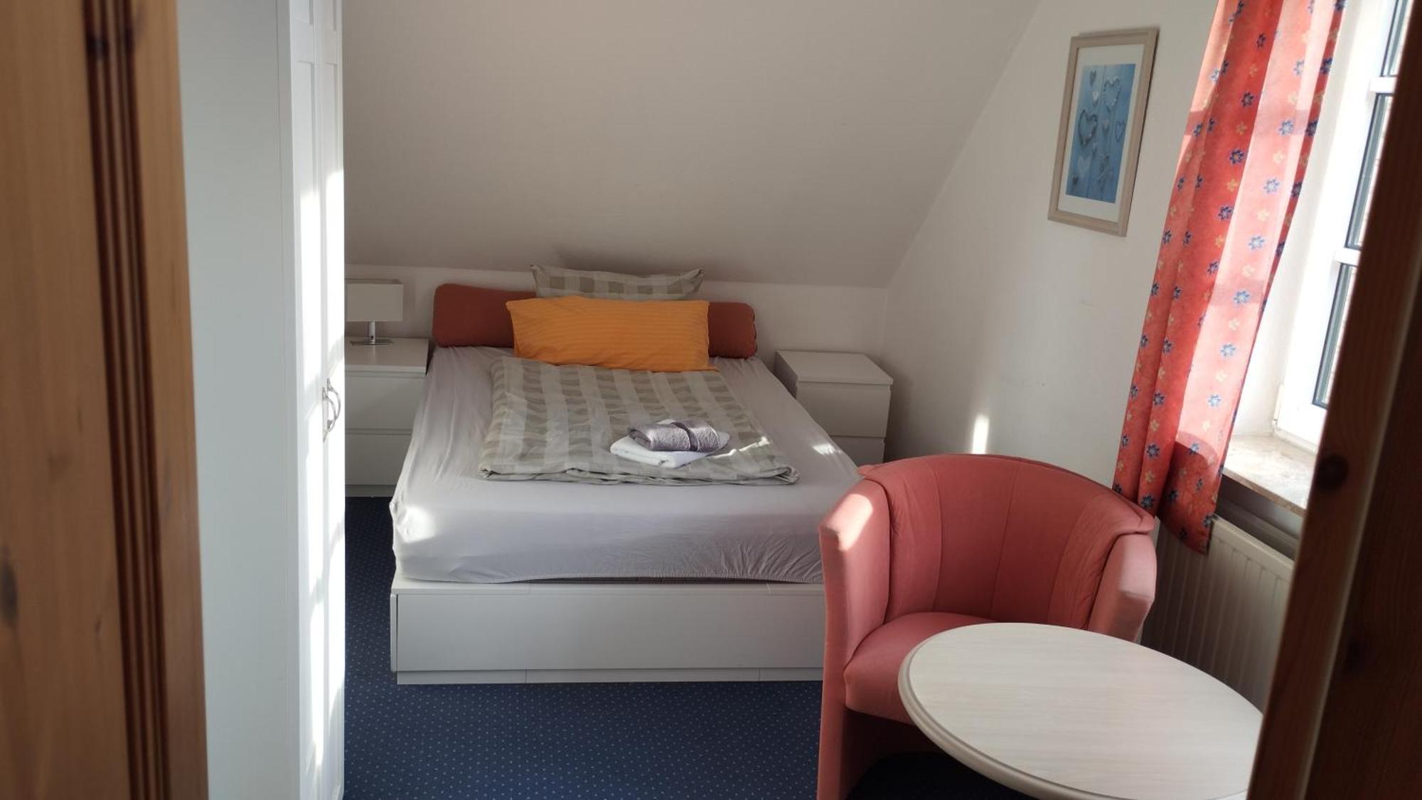 Hotel Nordfriesisches Haus à Tönning Extérieur photo