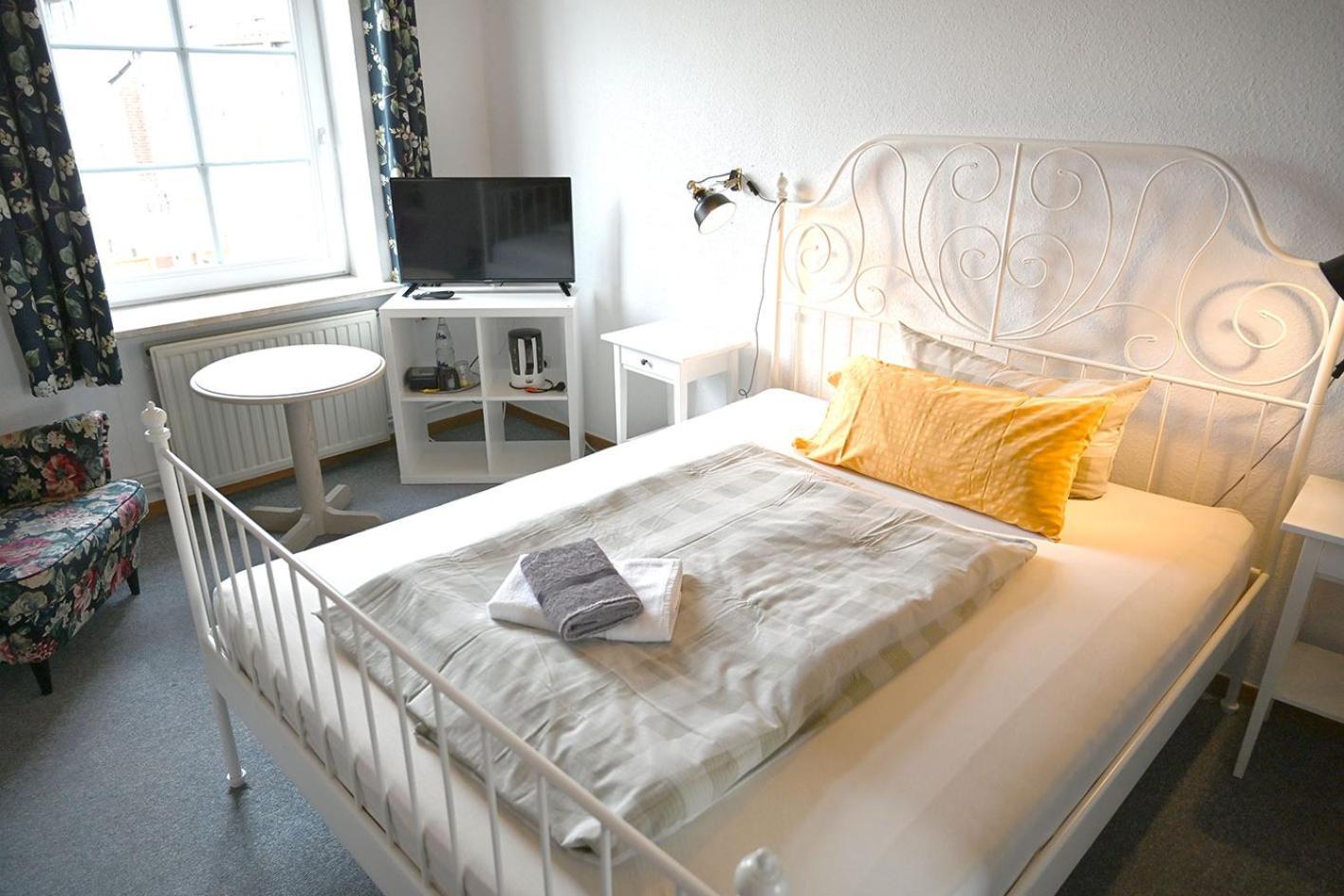 Hotel Nordfriesisches Haus à Tönning Extérieur photo